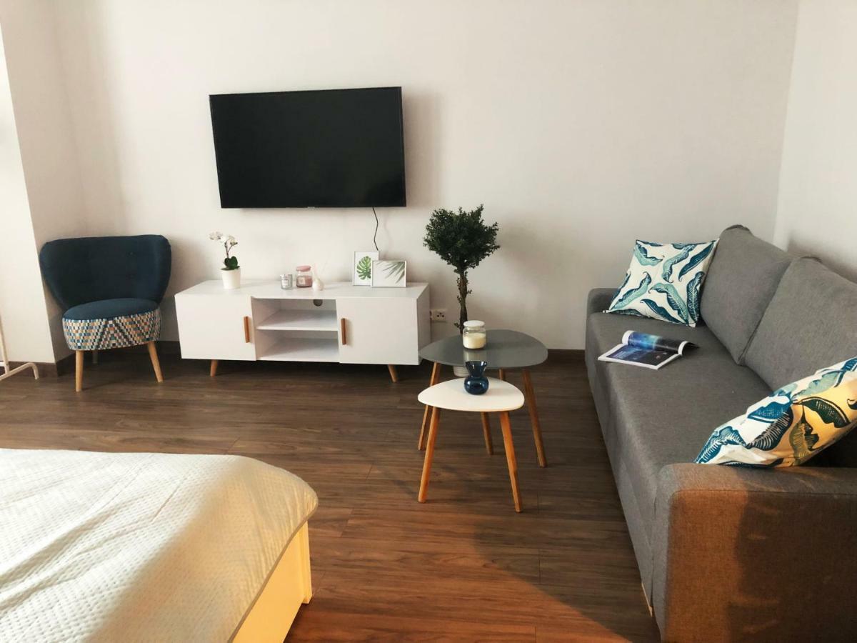 Aleja 3 Maja 7 By Homeprime Warsaw Ngoại thất bức ảnh