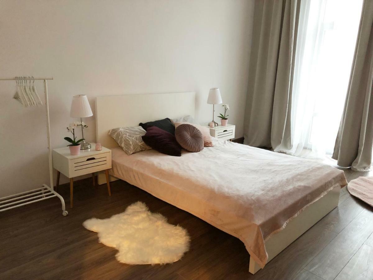 Aleja 3 Maja 7 By Homeprime Warsaw Ngoại thất bức ảnh